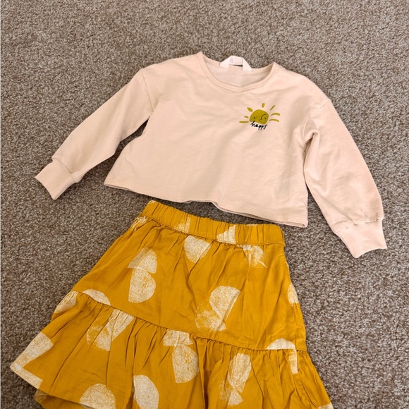 H&M Yellow Pleated Midi Skirt - Picture 1 of 2